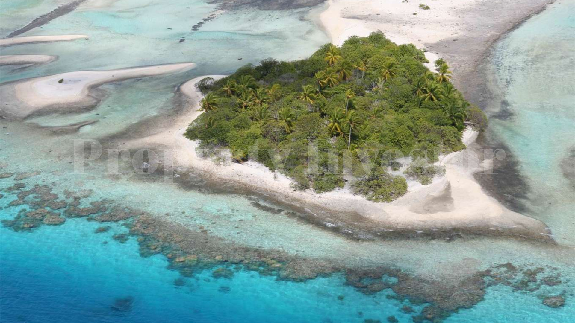 Immense 900 Hectare Private Atoll with Pearl Farm & Airstrip for Sale in French Polynesia
