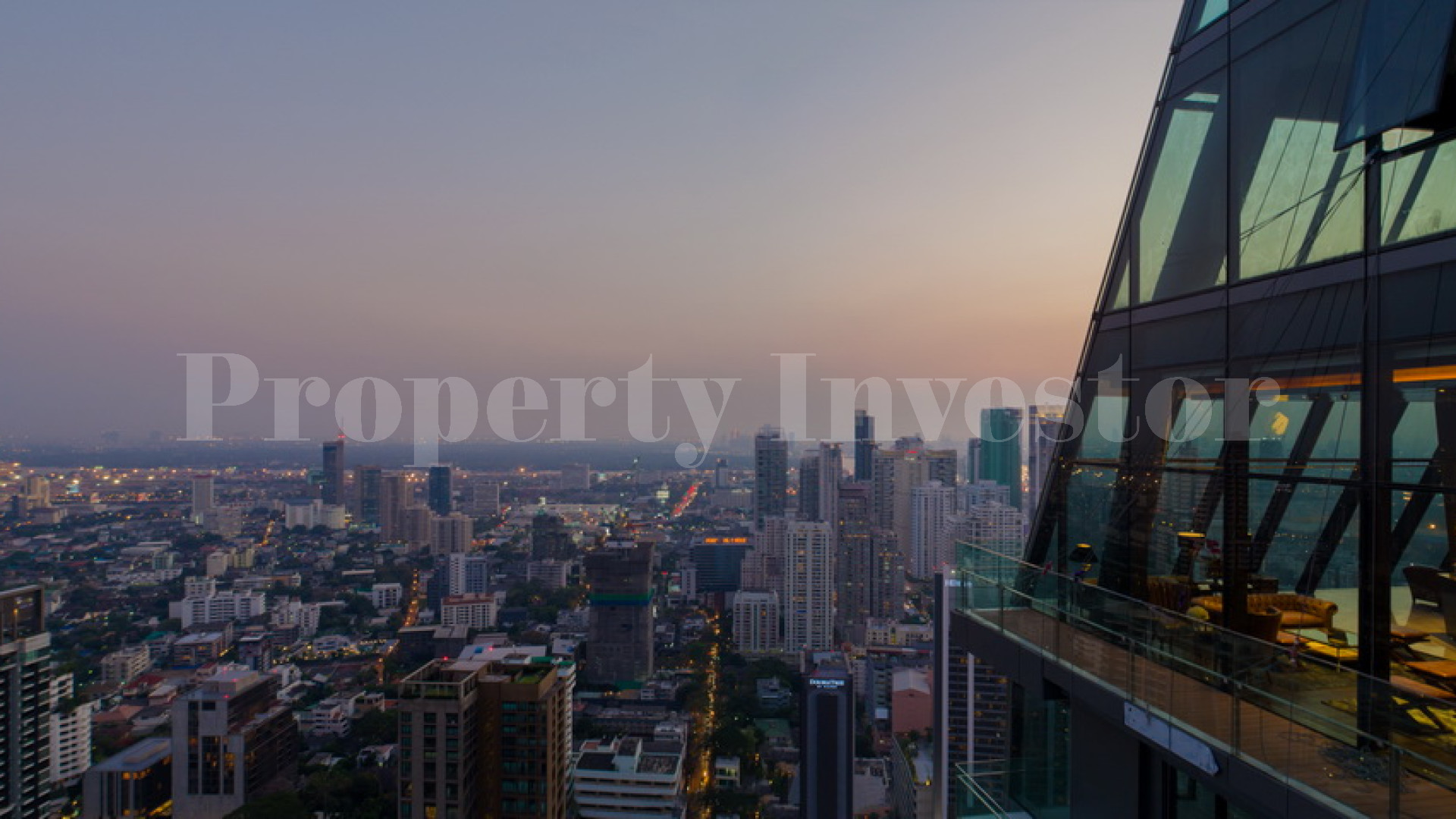 Эксклюзивный ультра роскошный пентхаус-апартамент на 3 спальни в Фром Фонг, Бангкок