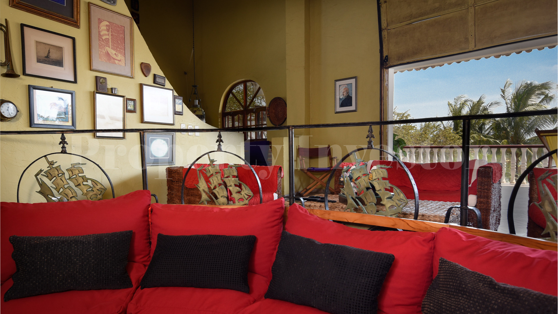 Unique 6 Bedroom Beachfront Home on Playa Venao for Sale in Pedasi, Panama