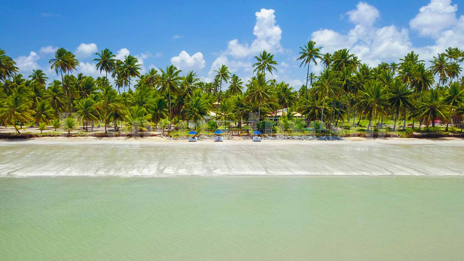 Stunning 8 Chalet Boutique Beachfront Hotel & Gourmet Restaurant Accessible to the Public for Sale in Japaratinga, Brazil