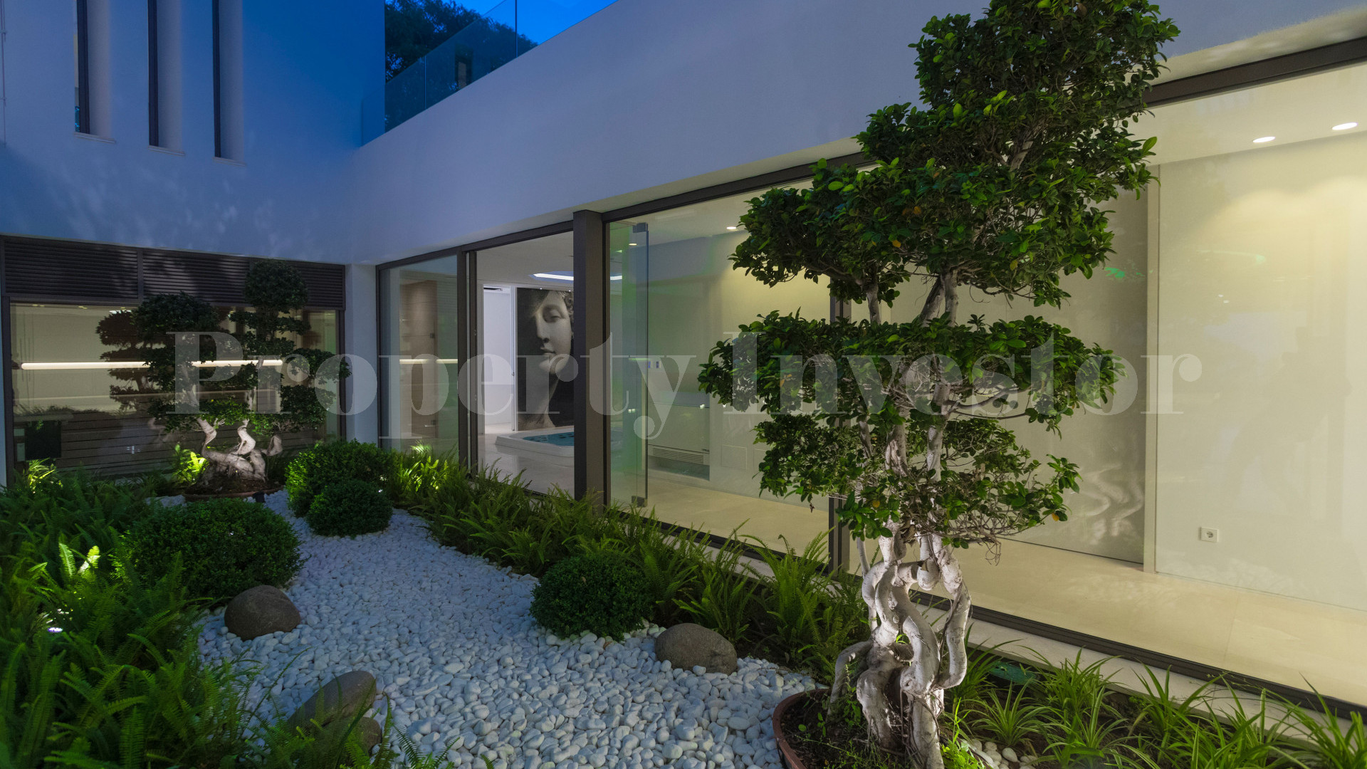 Фантастическая роскошная дизайнерская вилла на 6 спален идеальна для отдыха и развлечений в Бенаавис, Испания