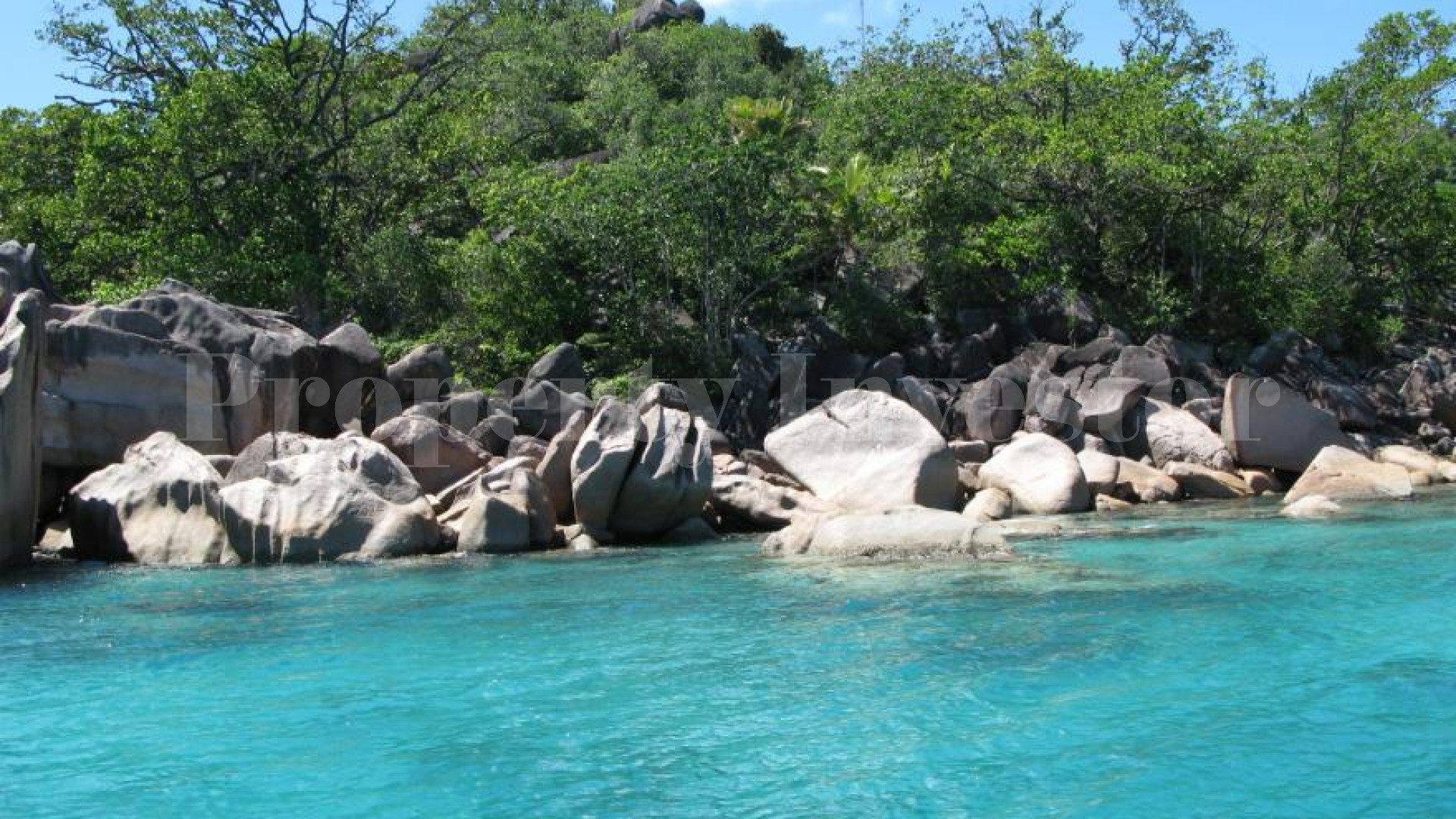 Large 4 Hectare Parcel of Land for Sale on Praslin Island