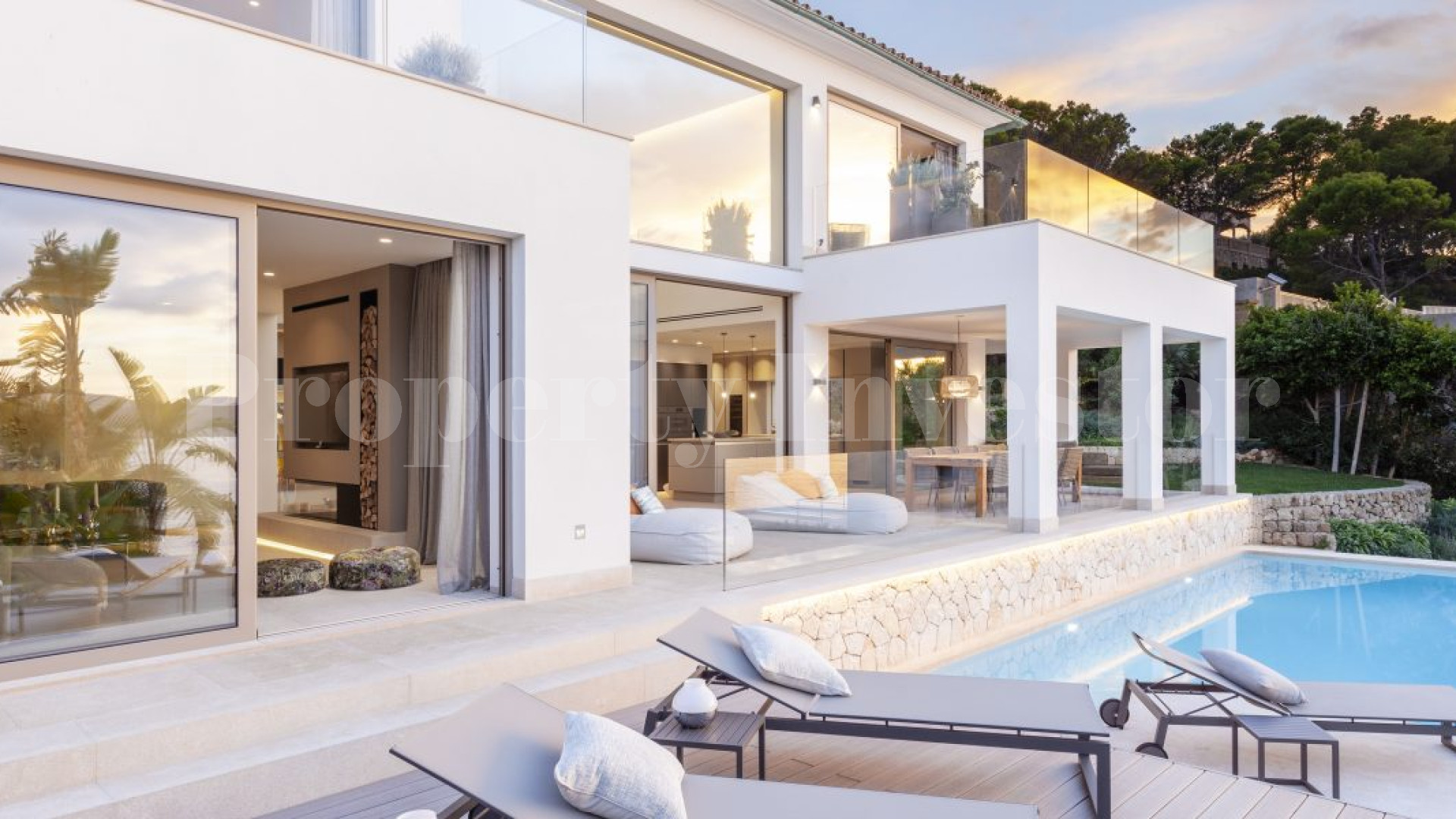 5 Bedroom First Line Sea View Villa in Nova Santa Ponsa