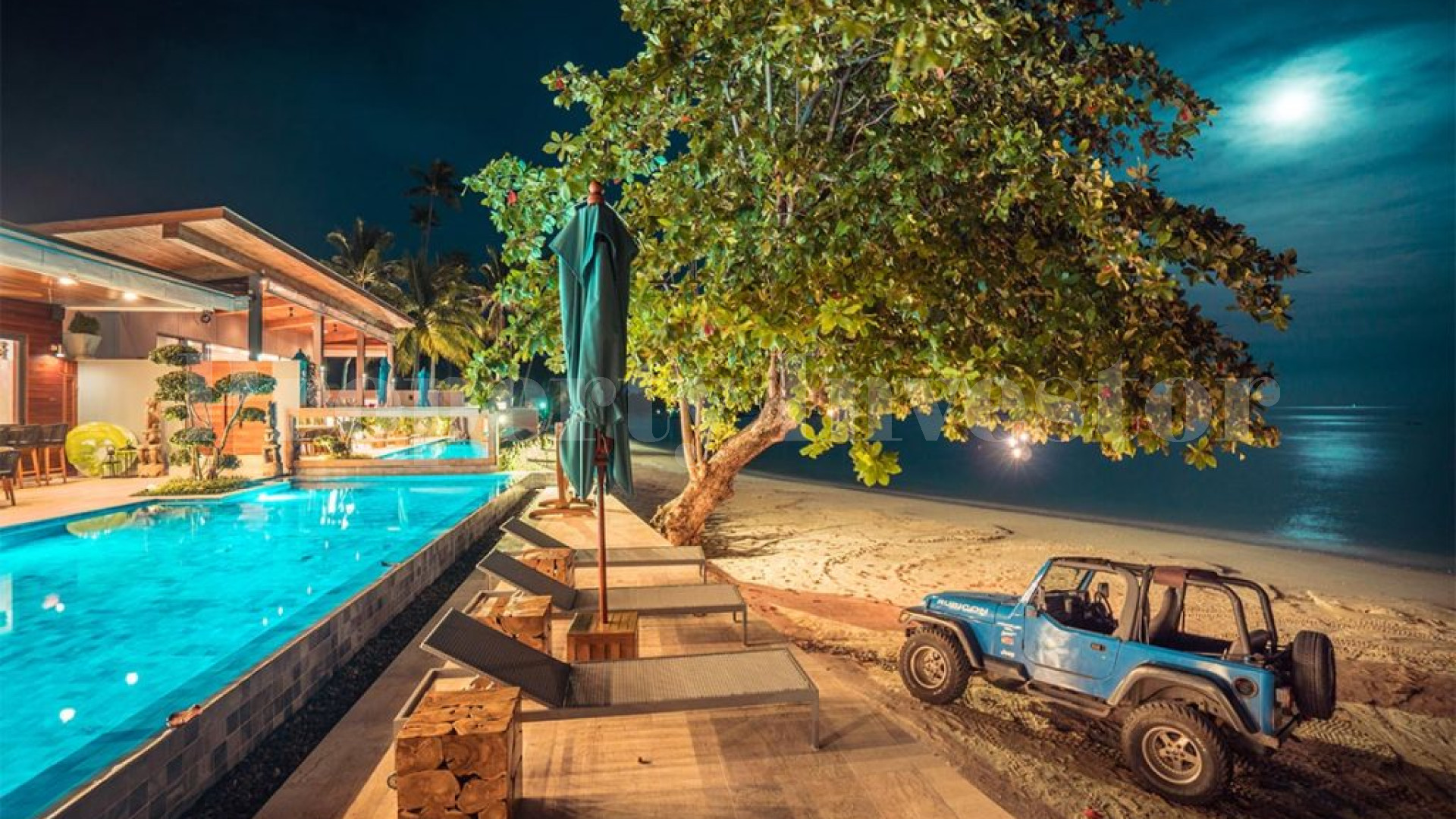 Breathtaking 6 Bedroom Beachfront Villa for Sale in Samui