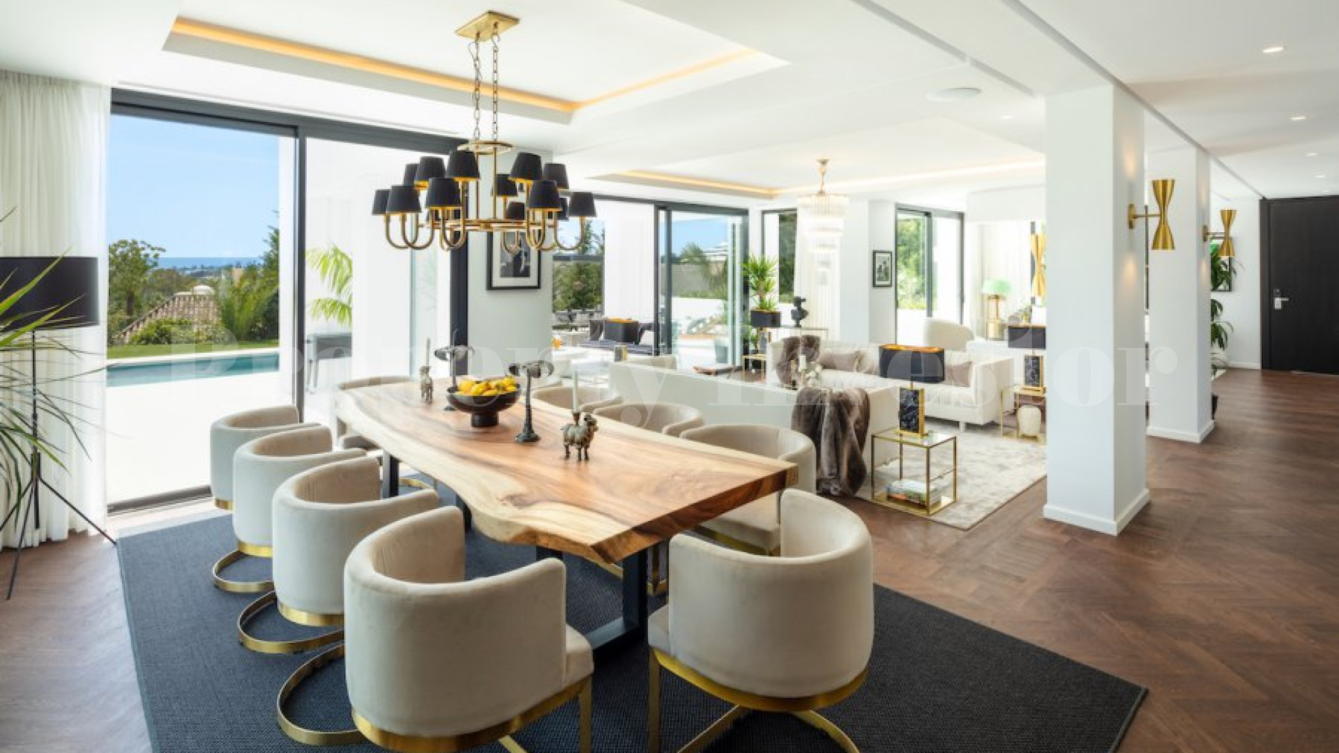 Красивая дизайнерская вилла с 5 спальнями в Нуэва Андалусия