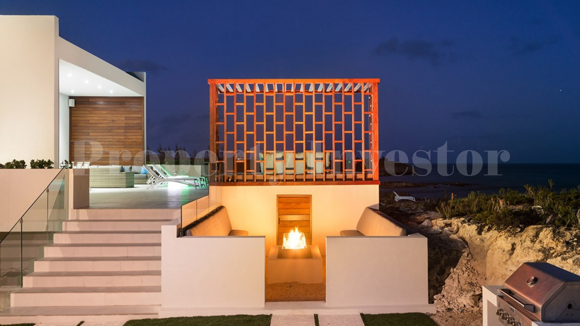 Stunning 6 Bedroom Beachfront Villa in Turk & Caicos