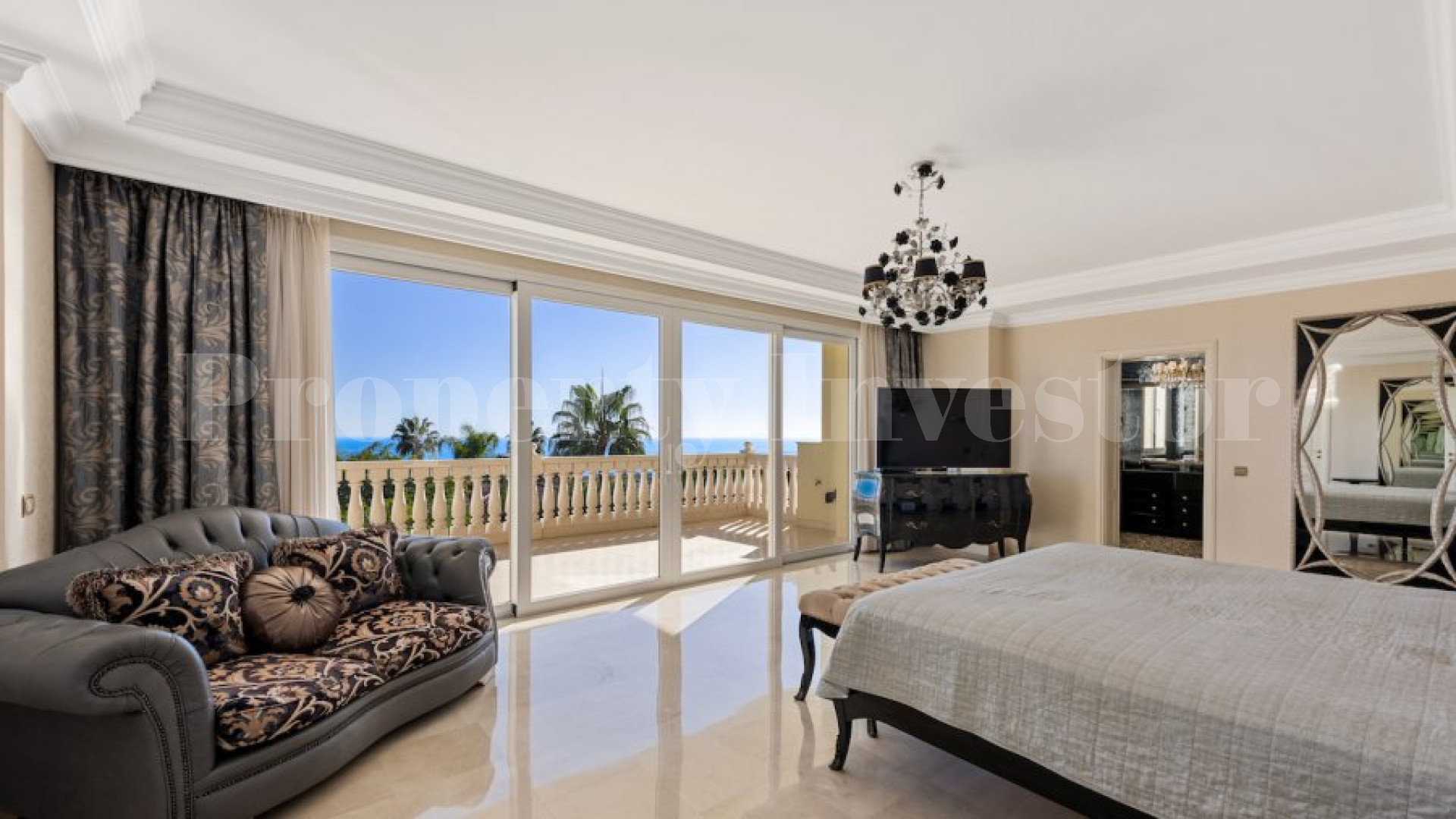 Сказочная вилла с 7 спальнями в престижном районе Сиерры Бланка