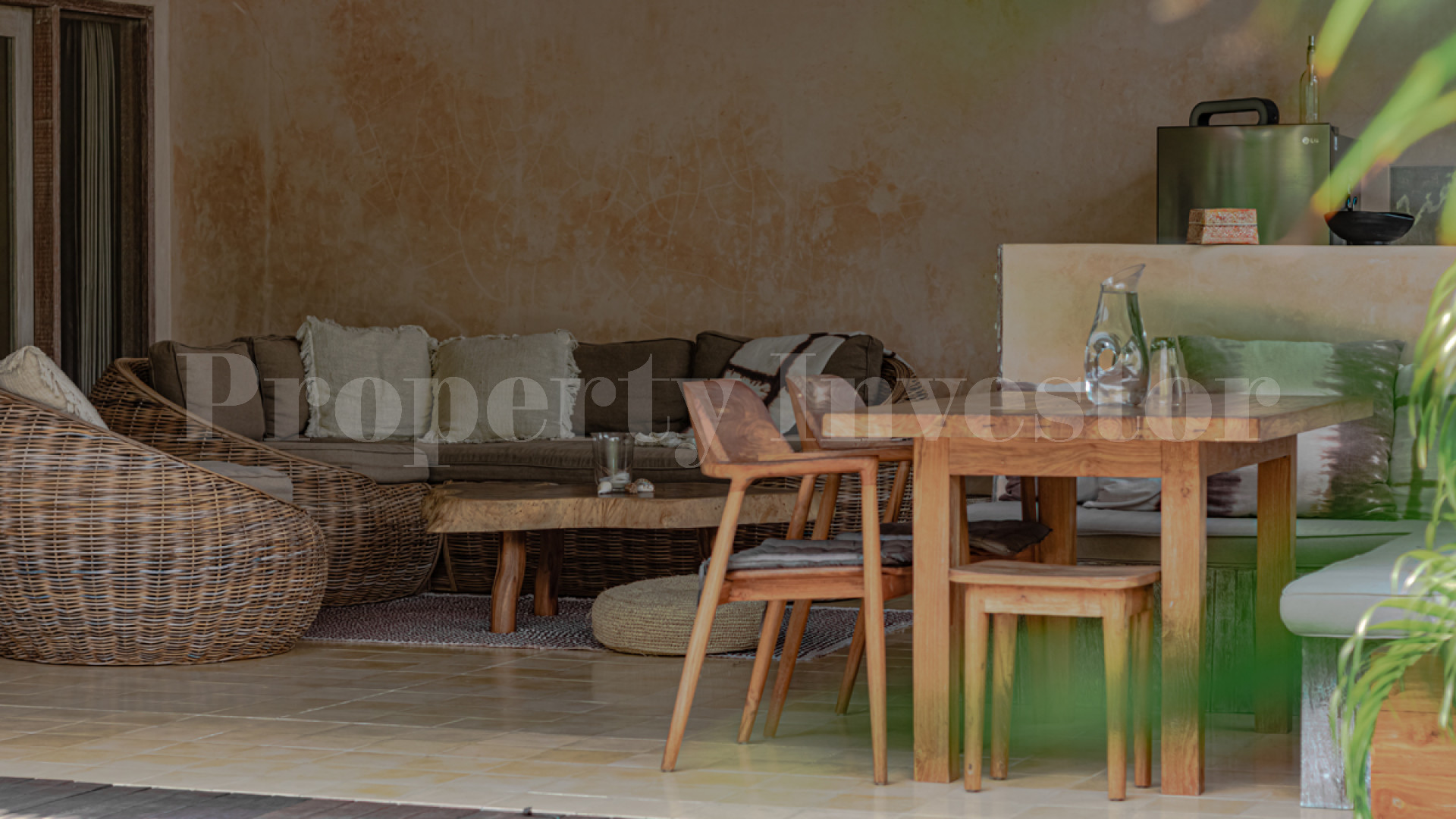 Unique Boutique Island Hotel with 4 Private Villas for Sale on Gili Air, Indonesia