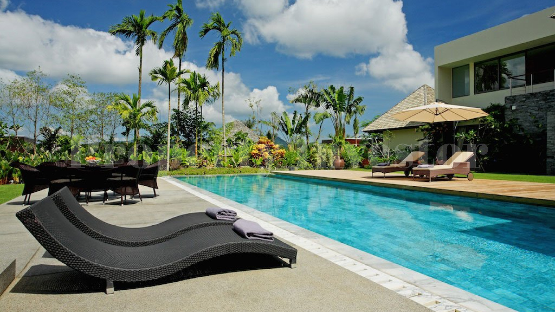 5 Bedroom Luxury Hillside Villa in Layan