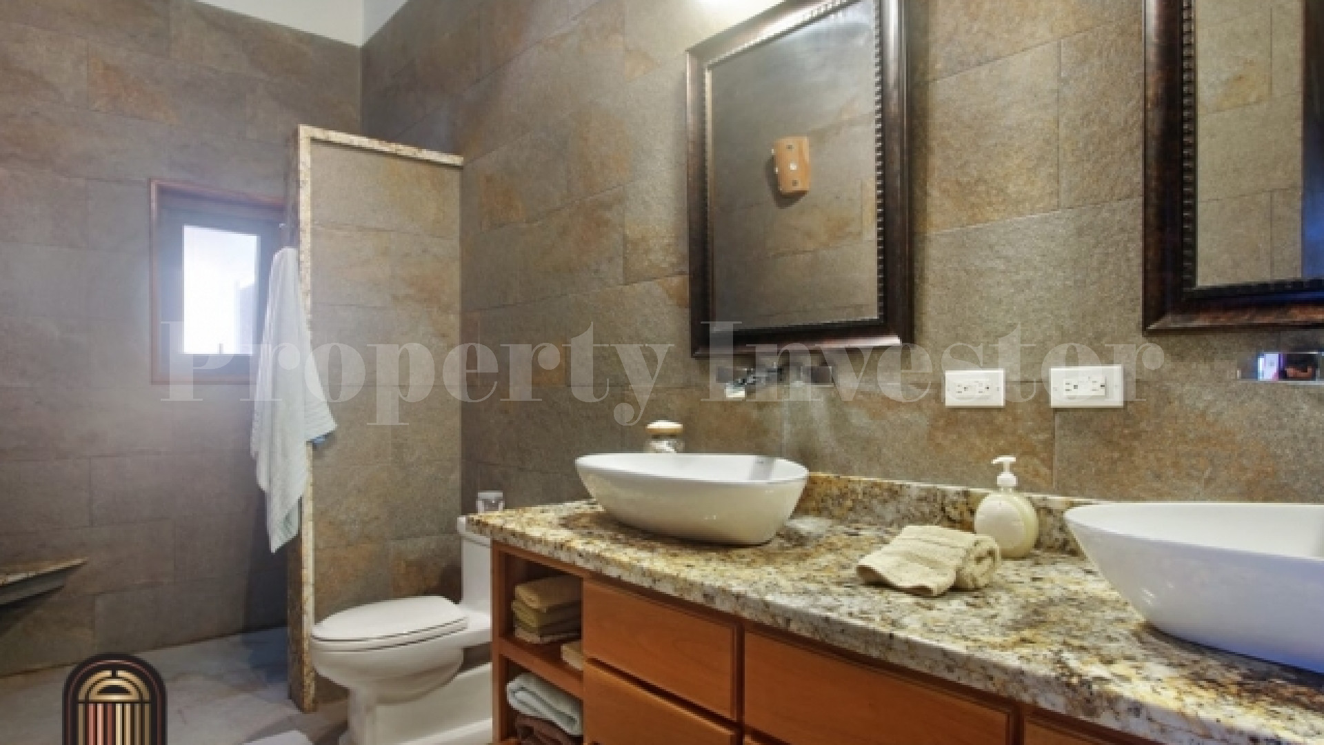 Beautiful 2 Bedroom Coastal Home with Crystal Clear Pool & Home Office for Sale in Pedasi, Panama