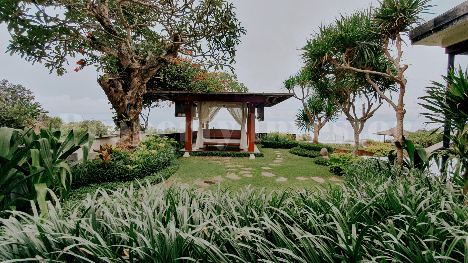 Потрясающая роскошная вилла на 7 спален с панорамным видом на океан на 180 градусов на Пандаве, Бали