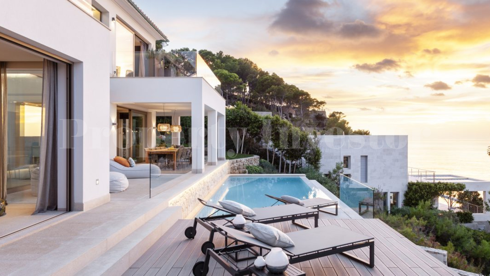 5 Bedroom First Line Sea View Villa in Nova Santa Ponsa