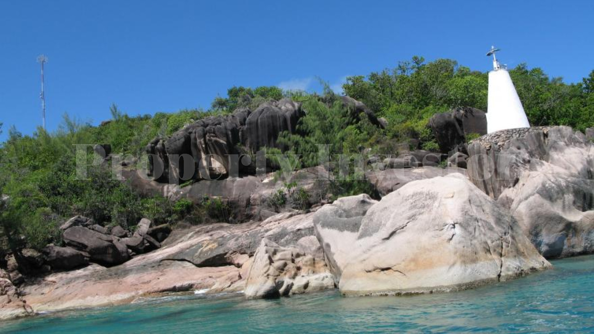 Large 4 Hectare Parcel of Land for Sale on Praslin Island