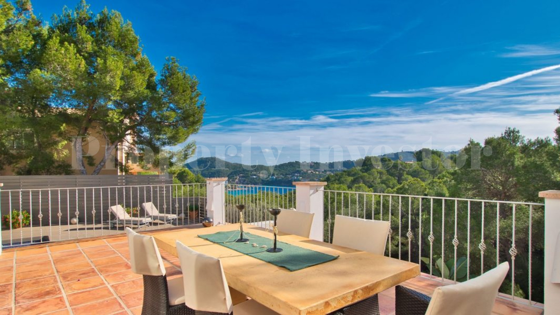 4 Bedroom Mediterranean Sea View Villa in Camp de Mar