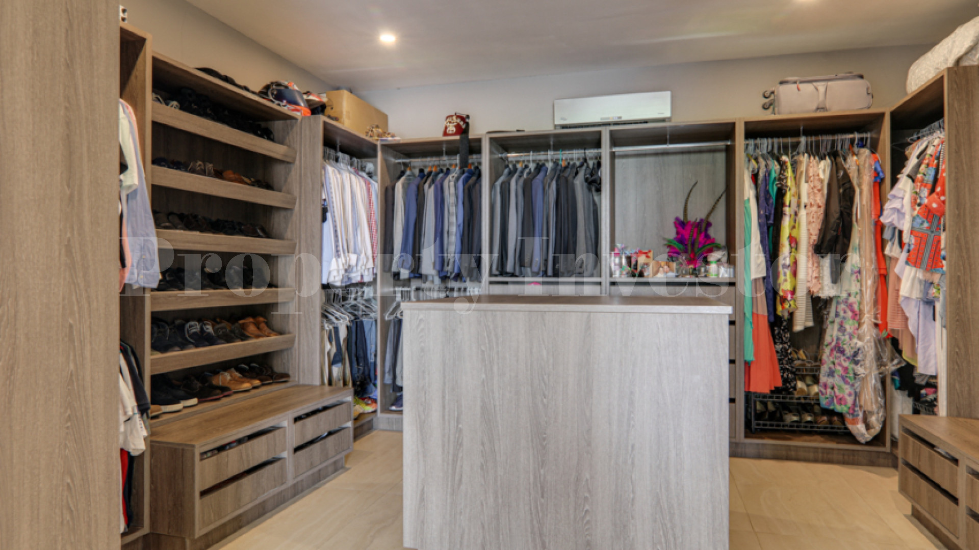 Beautifully Renovated 4 Bedroom Modern Three-Storey Home for Sale in Paitilla, Panama City