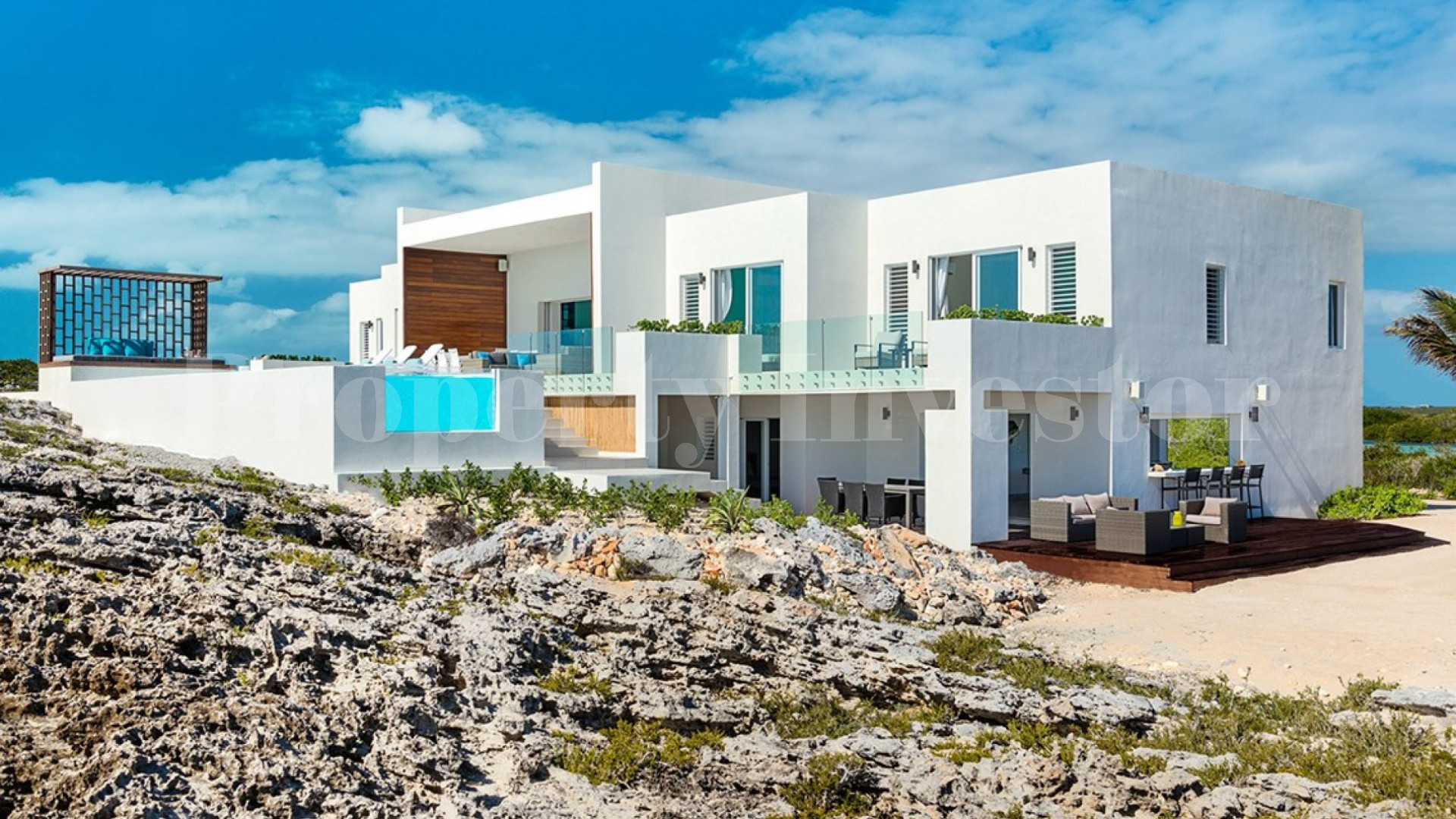 Stunning 6 Bedroom Beachfront Villa in Turk & Caicos