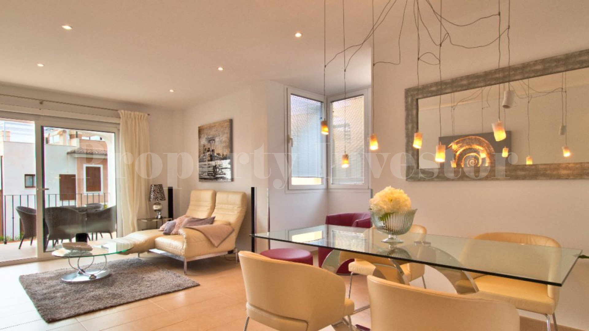 Modern 2 Bedroom Sea View Townhouse in Camp de Mar