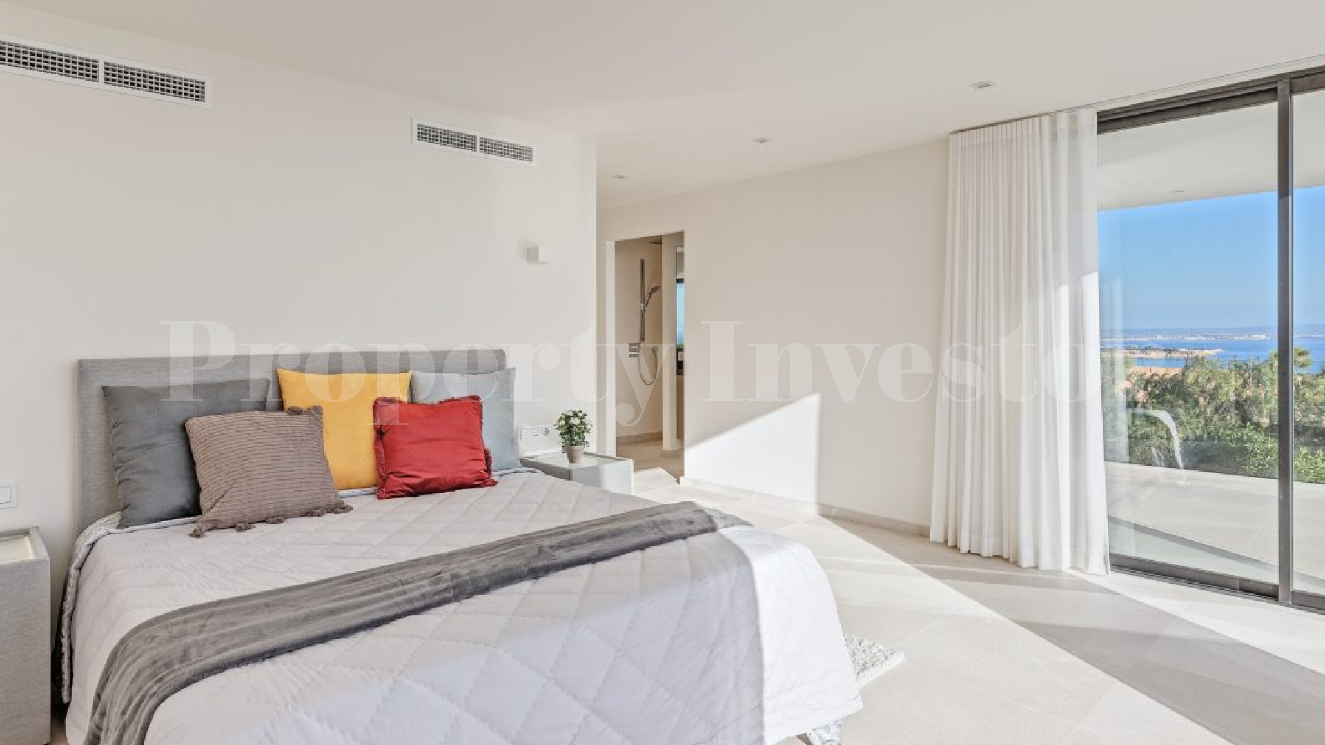 High End 8 Bedroom Luxury Villa in Anchorage Hill