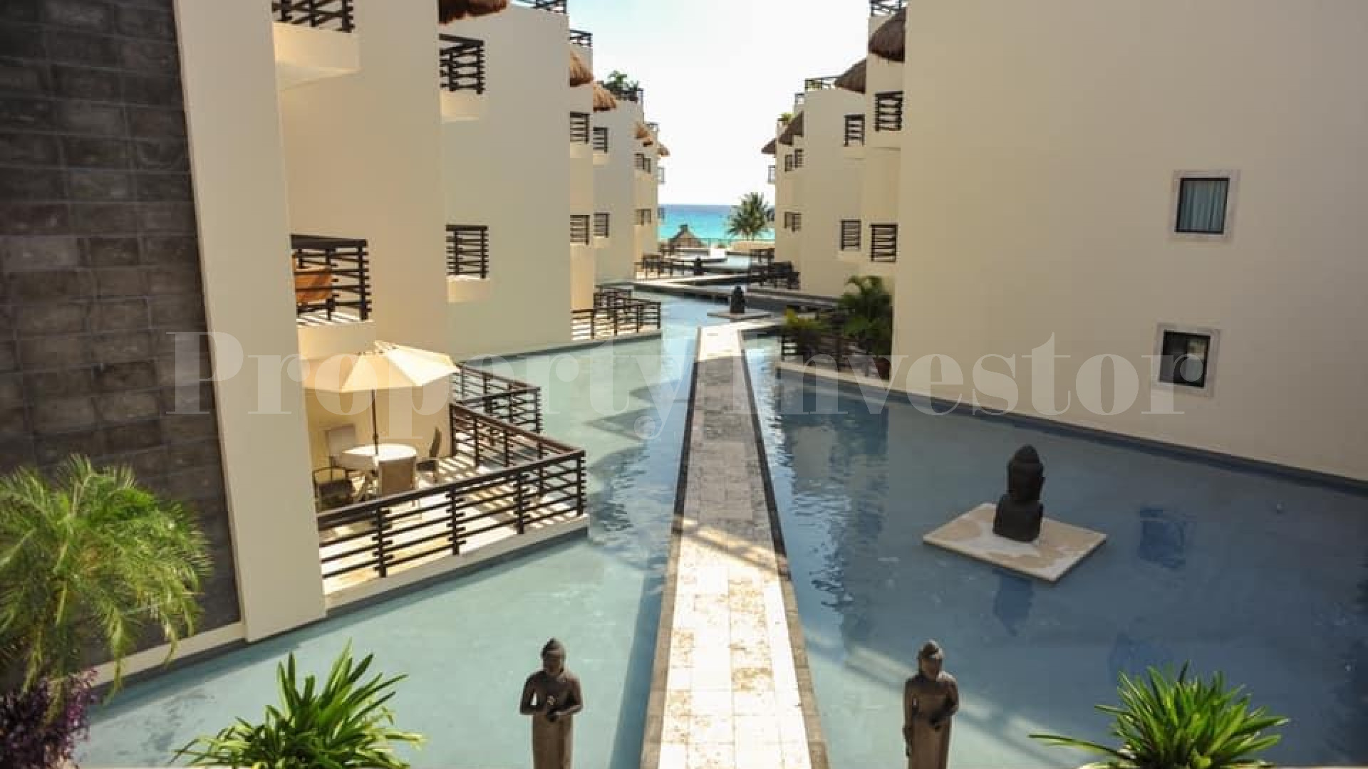 Продается портфолио из 10 апартаментов от 265,000$ в жилом бутик-комплексе на первой линии в Плайя Дель Кармен