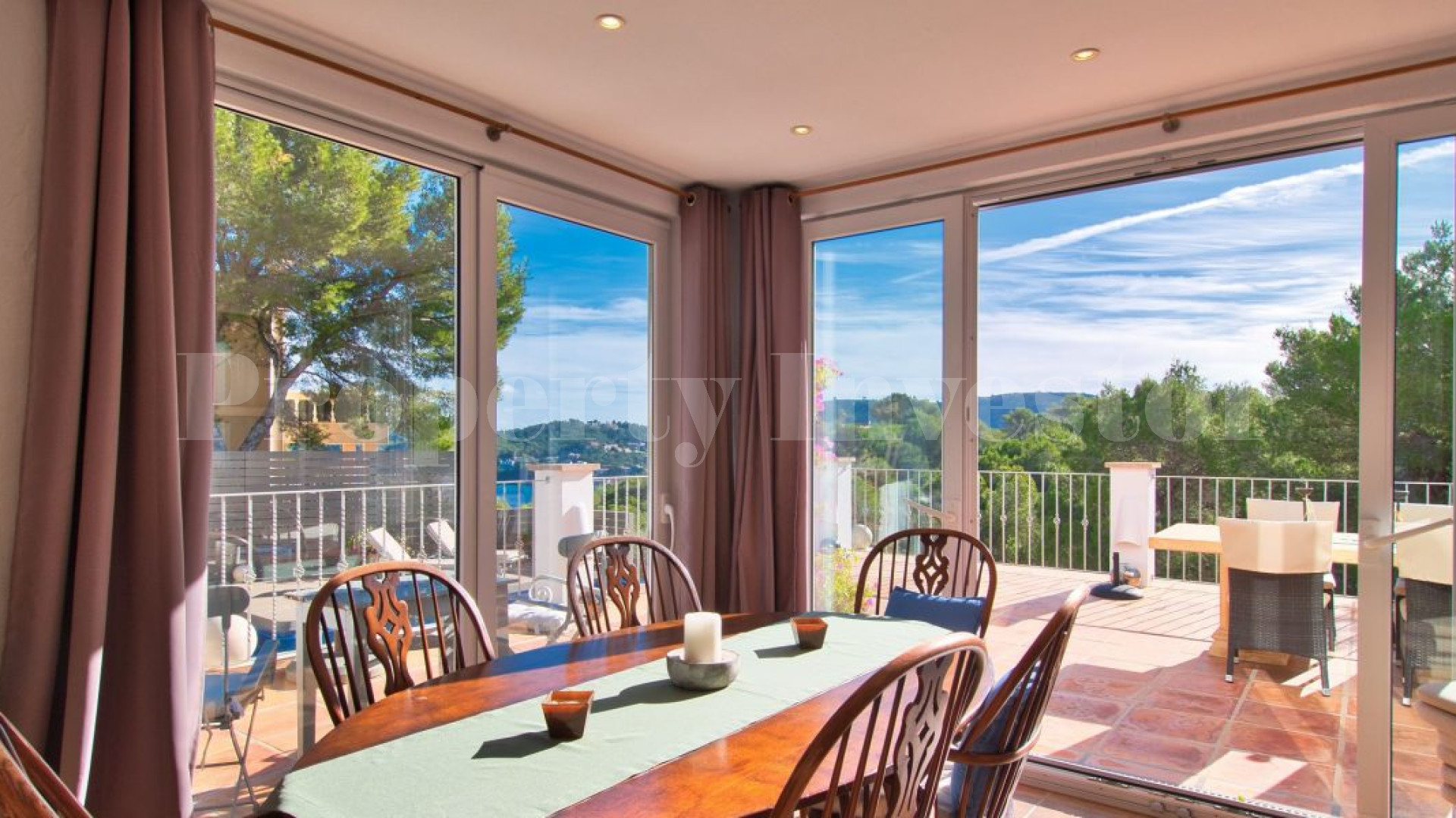 4 Bedroom Mediterranean Sea View Villa in Camp de Mar