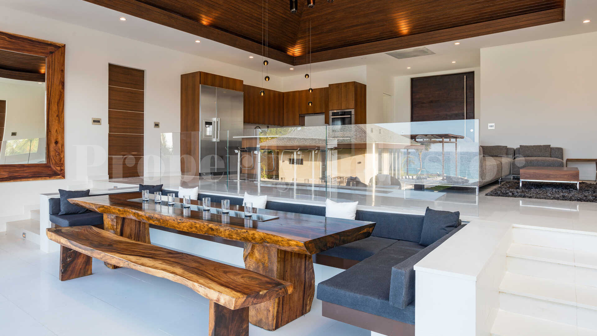 Райская роскошная вилла с 4 спальнями на пляже на о. Эльютера, Багамы