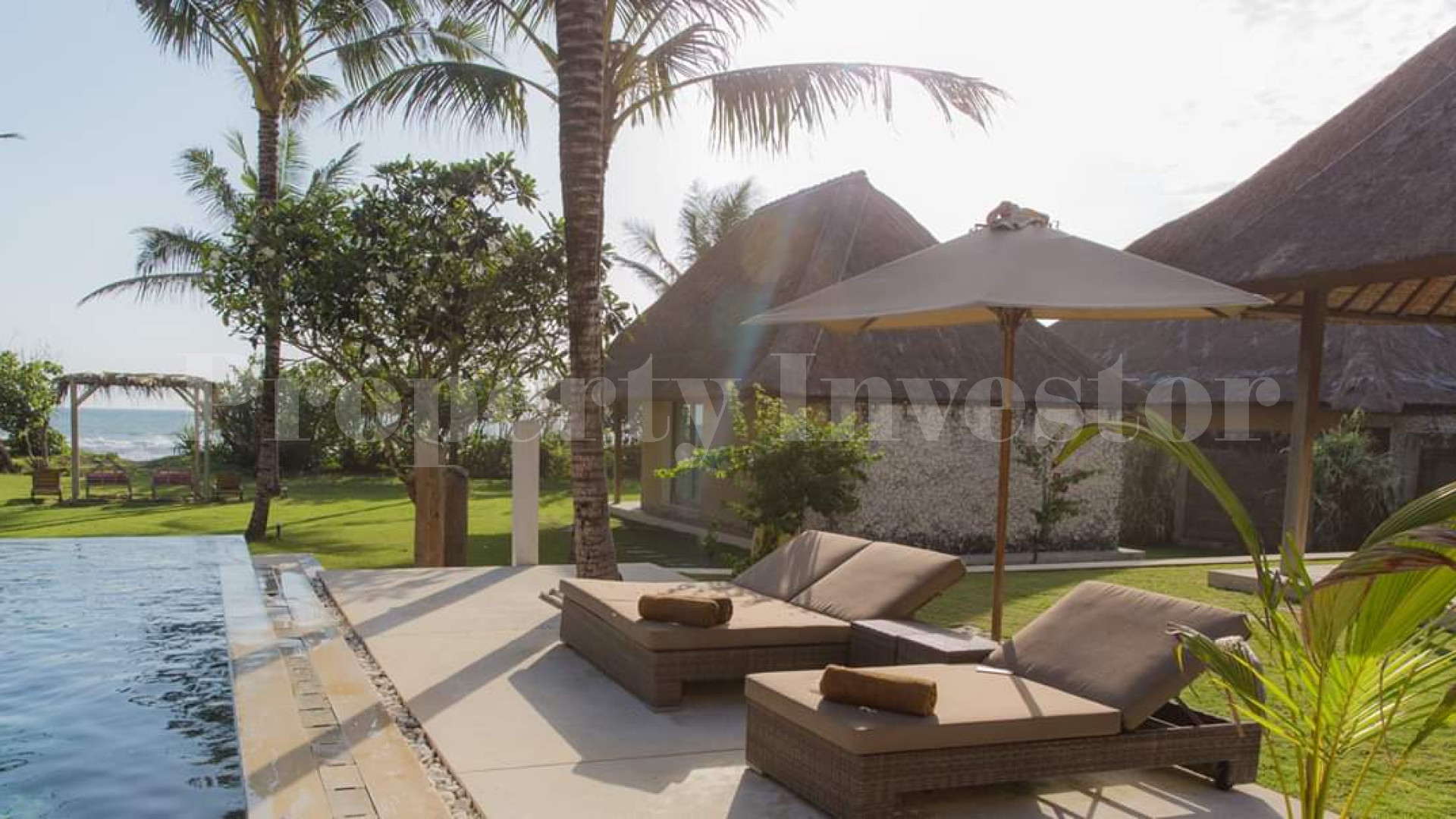 Chic Commercial Beachfront Estate with 4 Luxury Residences (17 Bedrooms) and Spacious Gardens & Pools in Tabanan, Bali