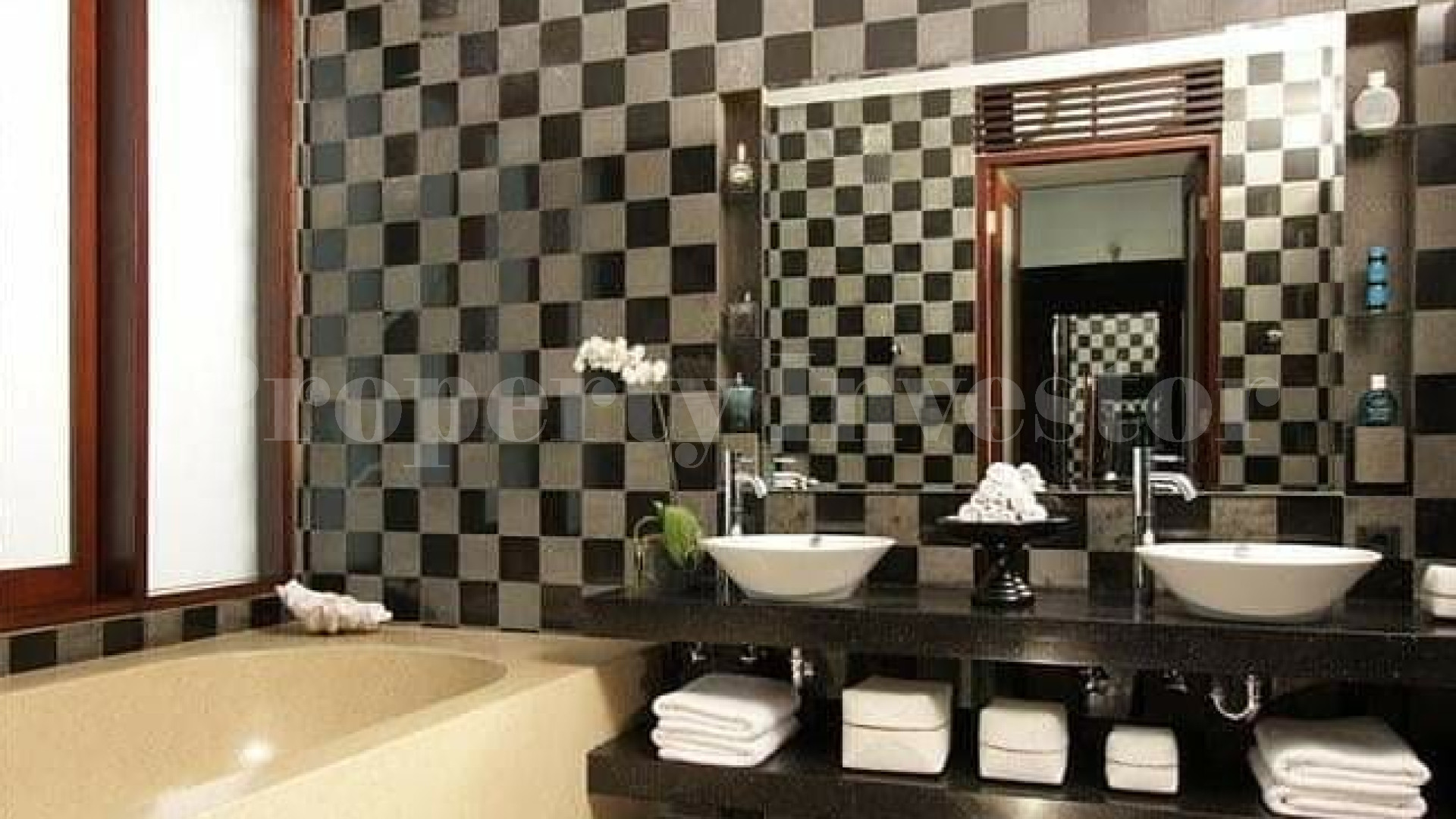 Incredible 3 Bedroom Luxury Clifftop Oceanview Villa with Private Beach Access for Sale in Uluwatu, Bali