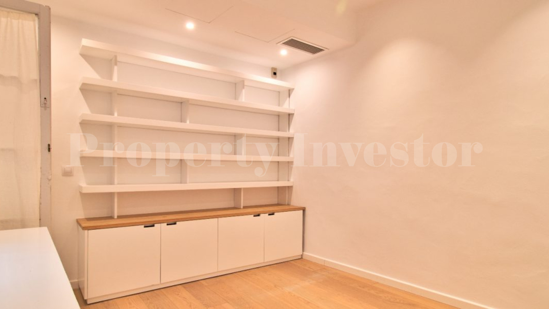 Charming 4 Bedroom Character Apartment in the Heart of Palma Old Town