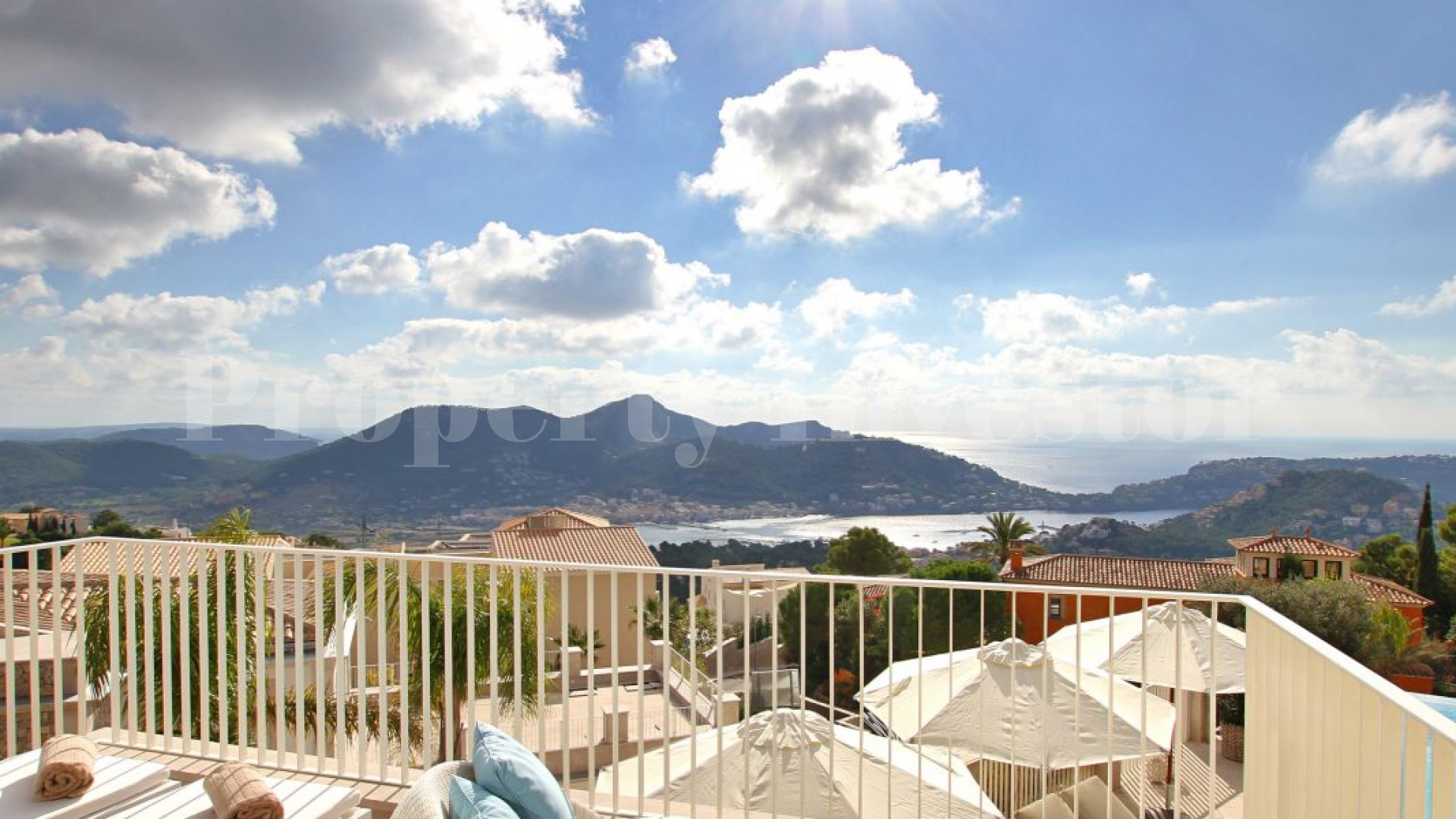 Luxury 6 Bedroom Mansion with Rental License in the Centre of Port Andratx