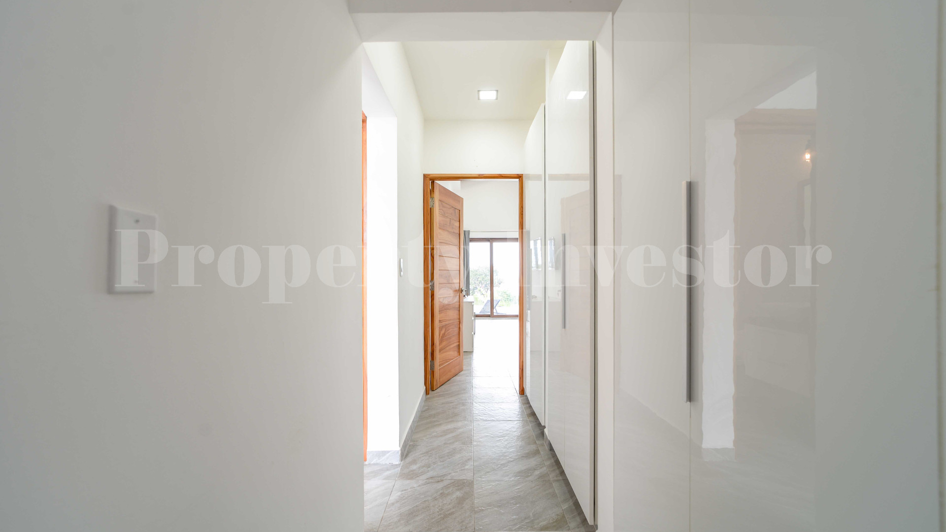 Newly Completed 3 Bedroom Luxury Oceanfront Villa for Sale in Pedasi, Panama