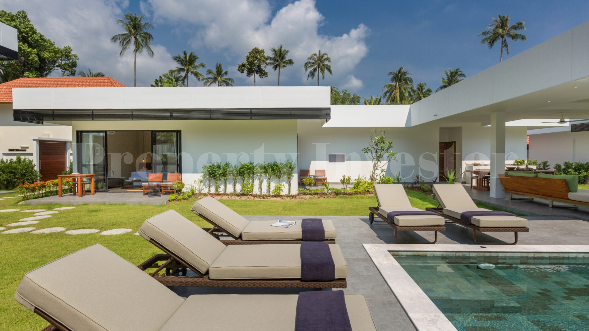 Продаётся идеальная современная вилла с 7 спальнями на пляже в Самуи