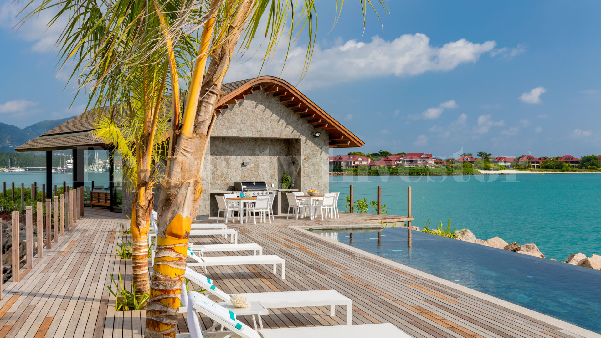 Эксклюзивный роскошный пентхаус на пляже с 4 спальнями с дизайнерским ремонтом на Сейшелах (Пентхаус D)