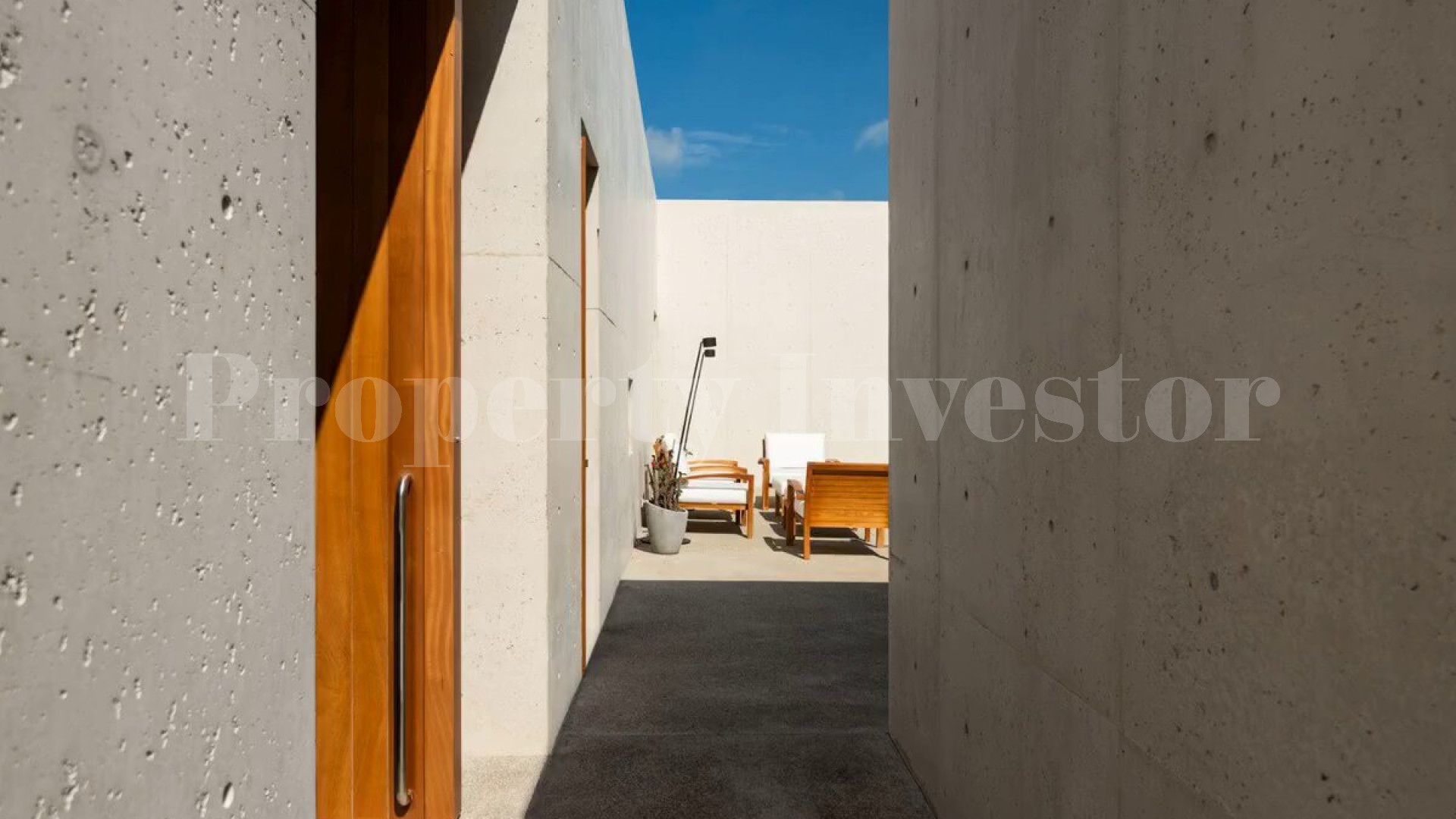 3 Bedroom Luxury Waterfront Designer Villa for Sale in Silly Creek, Providenciales, Turks & Caicos