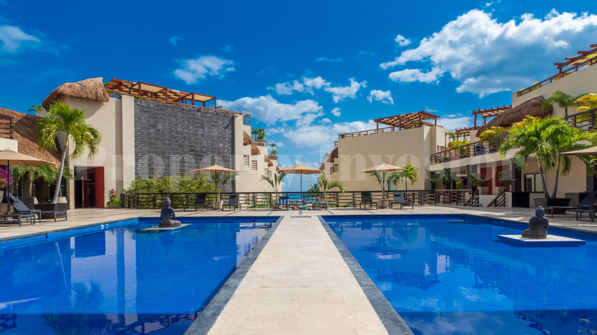 Продается портфолио из 10 апартаментов от 265,000$ в жилом бутик-комплексе на первой линии в Плайя Дель Кармен