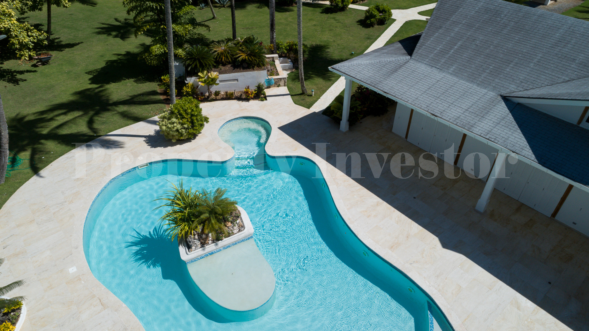 Самая восхитительная и роскошная вилла с 4 спальнями в Лас Терренас