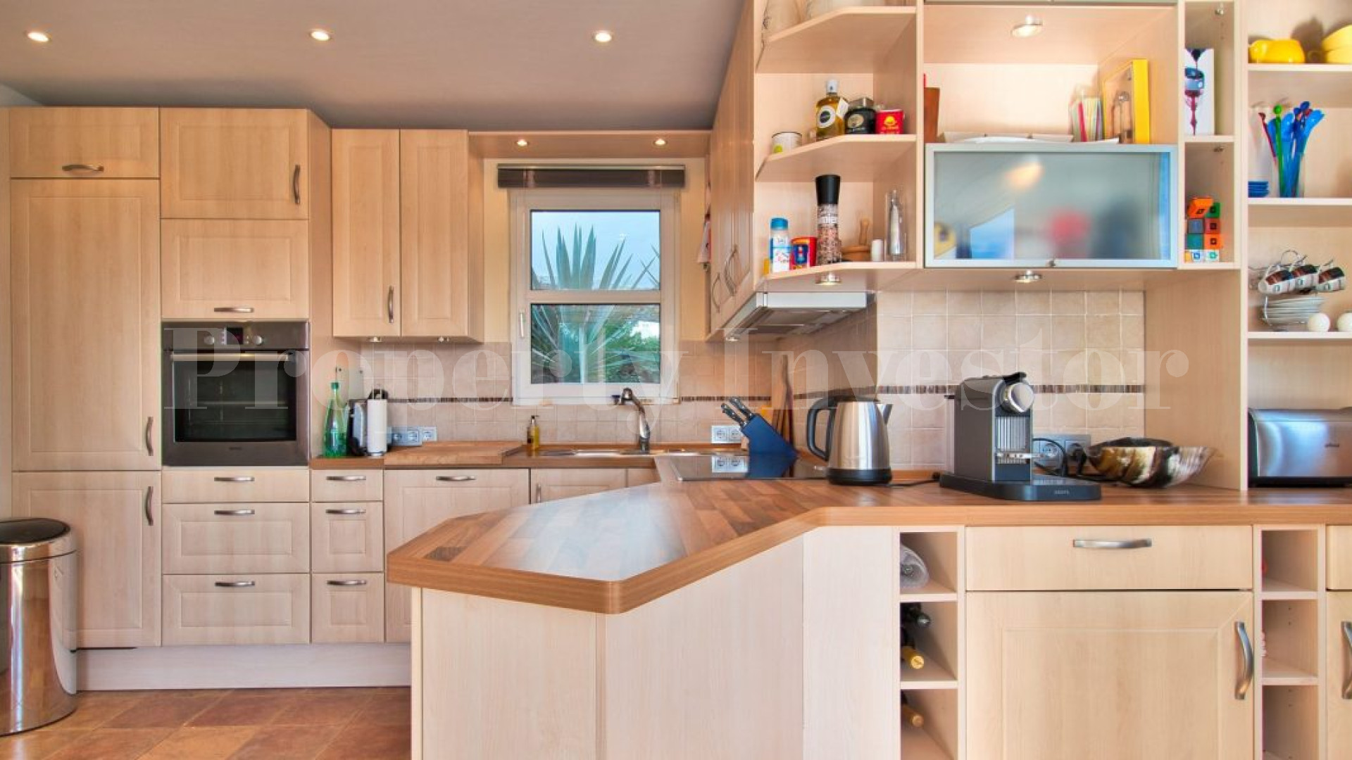 4 Bedroom Mediterranean Sea View Villa in Camp de Mar