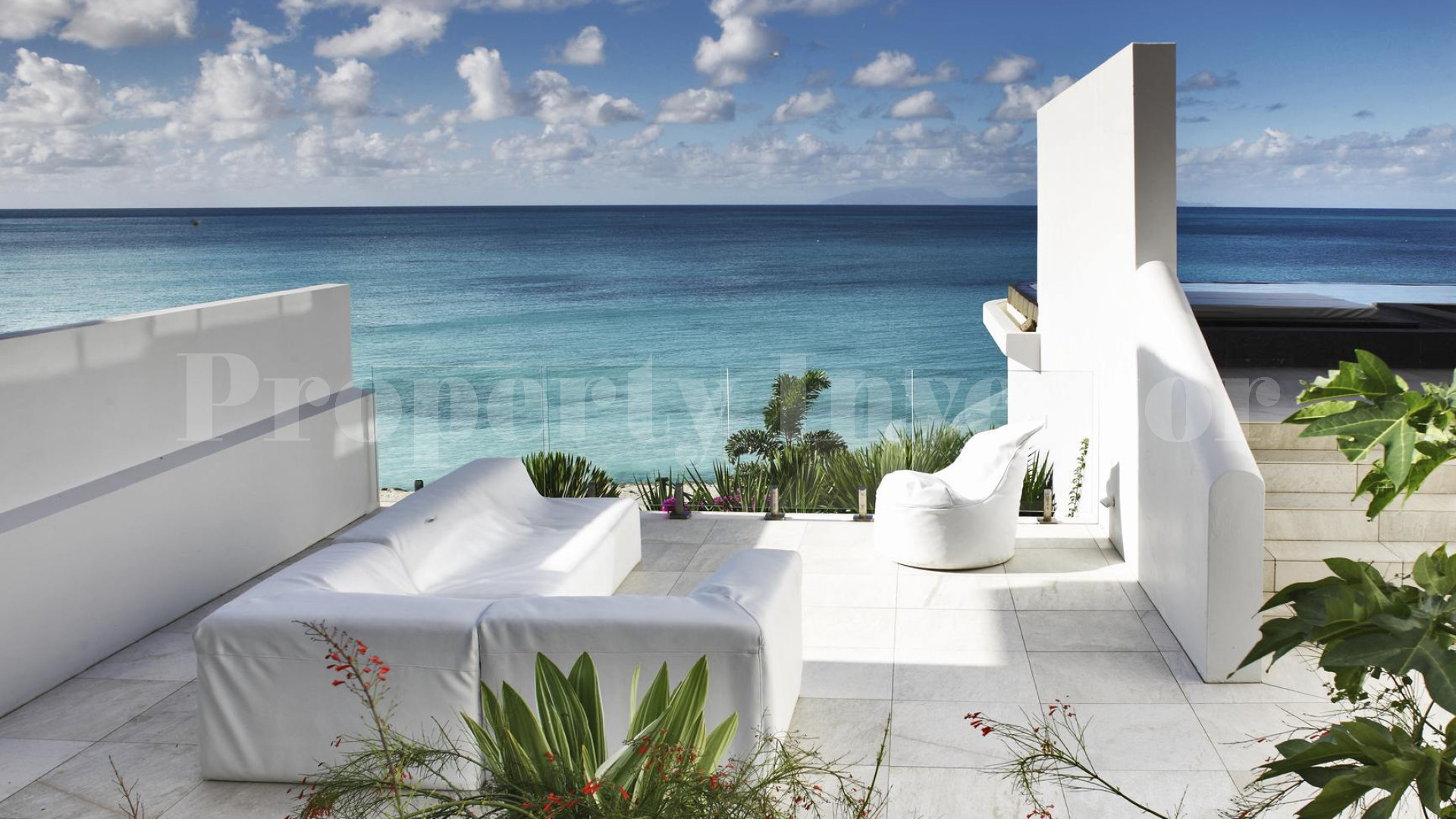 4 Bedroom Beach House "Barracuda 7"