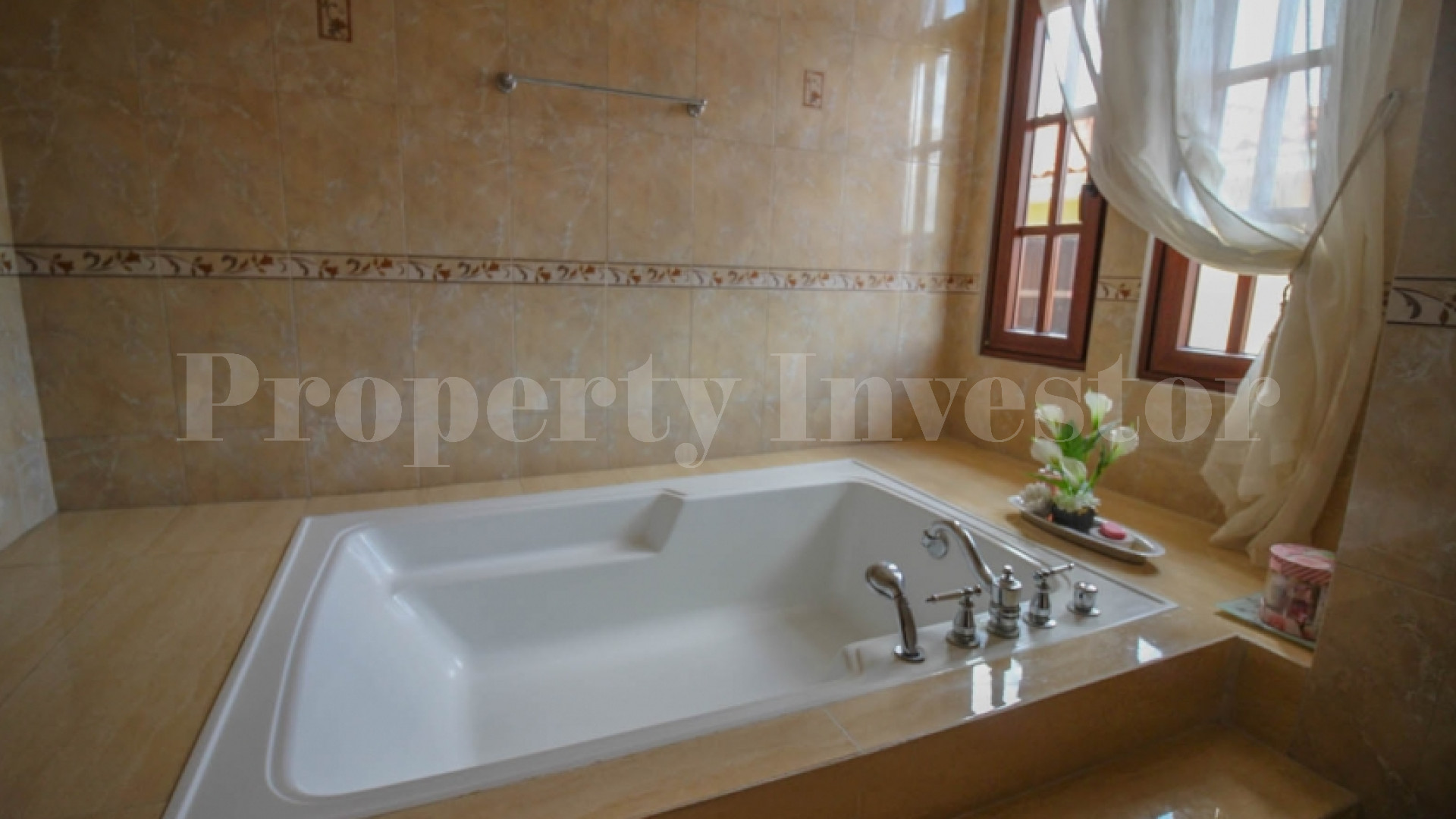 Вилла на 7 спален в традиционном стиле хасиенды в Коста-дель-Эсте, Панама Сити