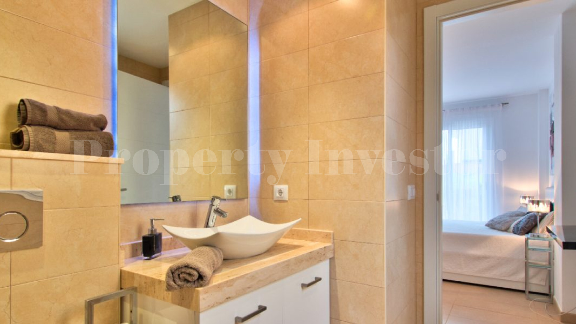 Modern 2 Bedroom Sea View Townhouse in Camp de Mar