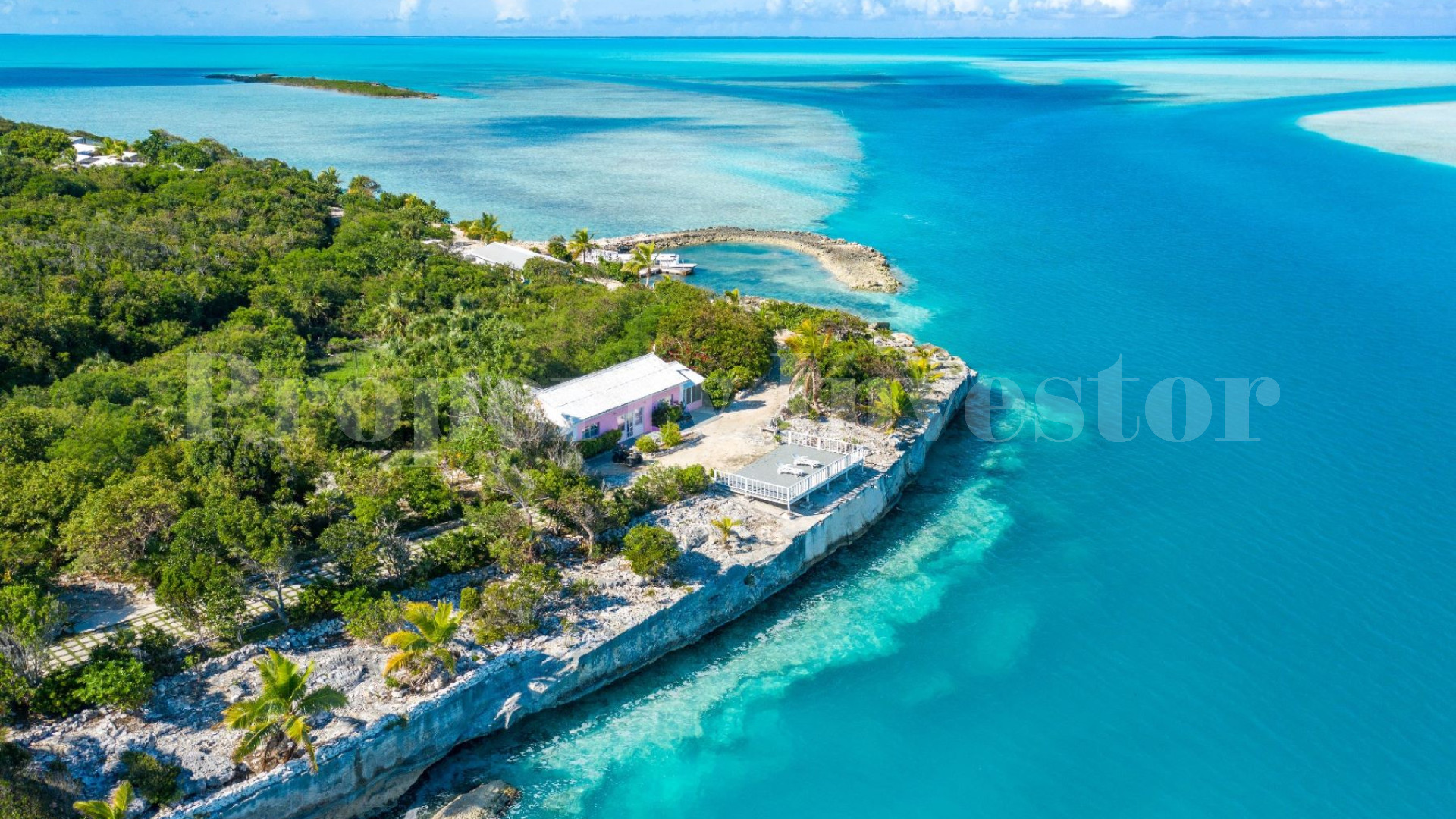 Частный автономный остров 104 гектара и резиденция с солнечными системами и батареями на Эксума-Кейс, Багамы