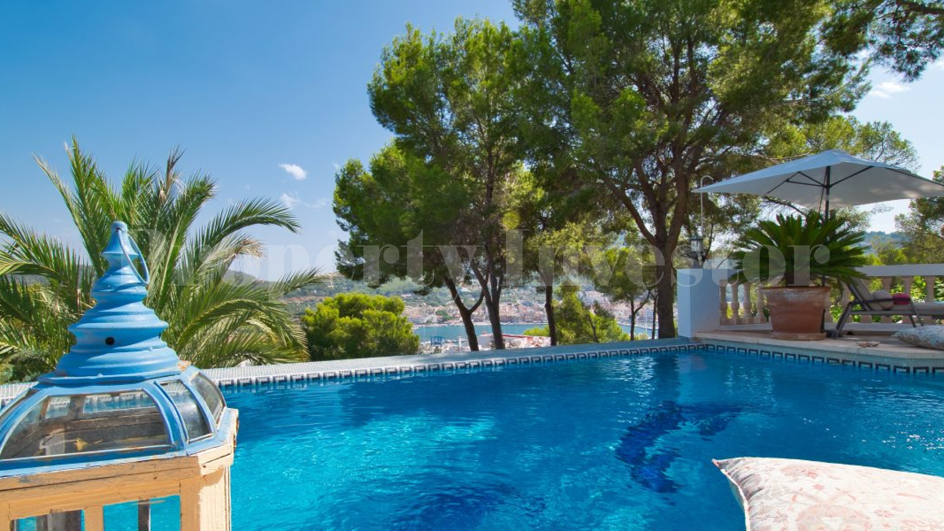 6 Bedroom Mediterranean Villa with Guest House Within Walking Distance to the Port