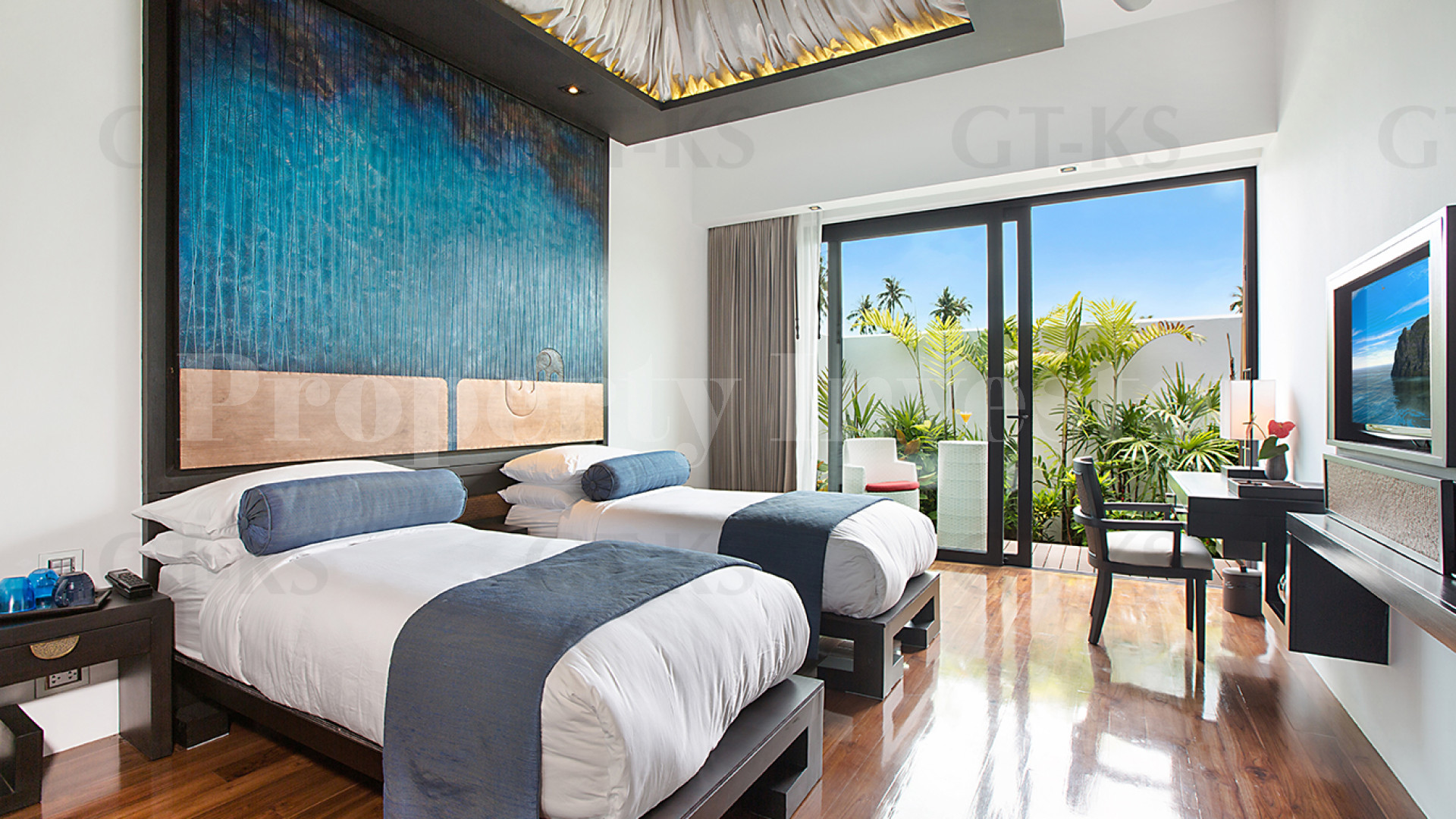 Beachfront 5 Bedroom Villa in Thailand