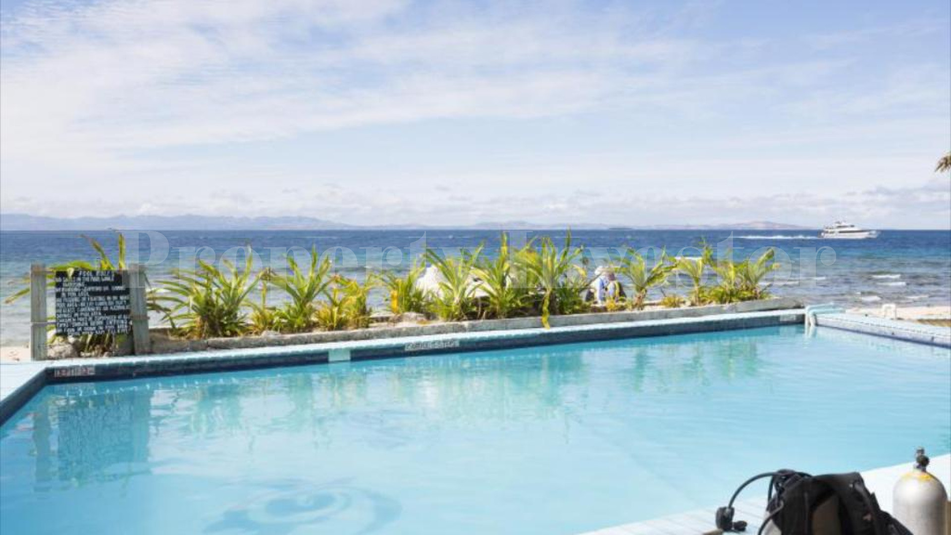 Popular 3* Star Backpacker Island Beach Resort for Sale in the Mamanuca Islands, Fiji