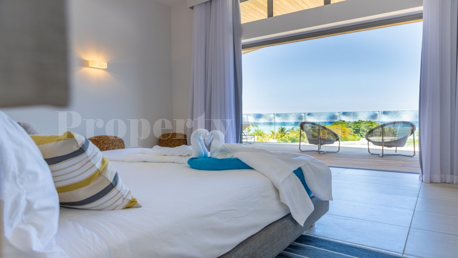 Exclusive 4 Bedroom Waterfront Penthouse in Tamarin (Block A)