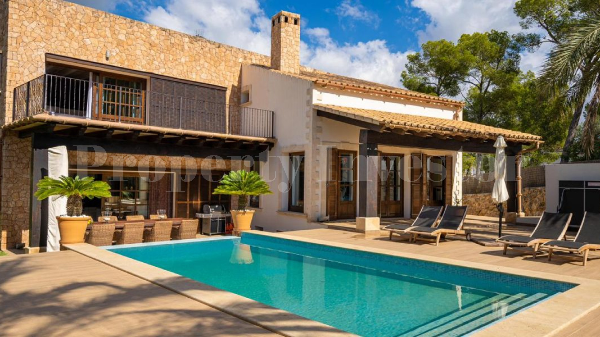 Красивая вилла на 4 спальни в традиционном  средиземноморском стиле в Портальс-Ноус, Майорка