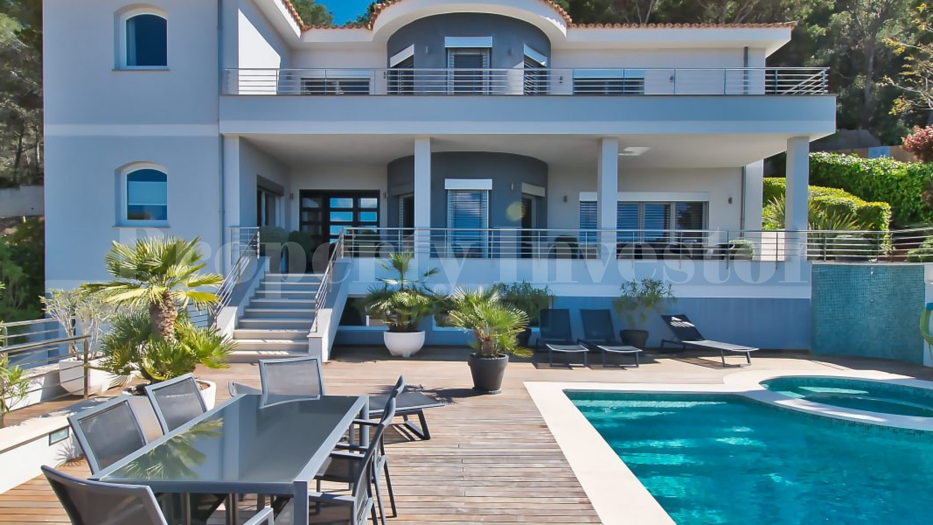 Elegant 4 Bedroom Villa in Nova Santa Ponsa