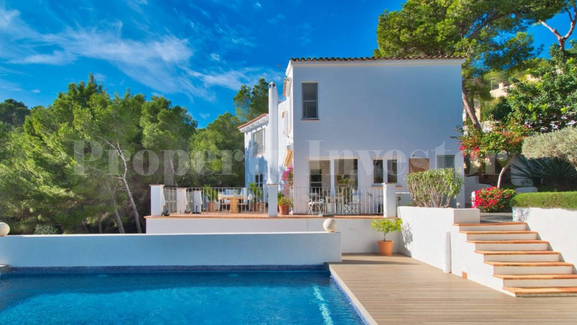 4 Bedroom Mediterranean Sea View Villa in Camp de Mar