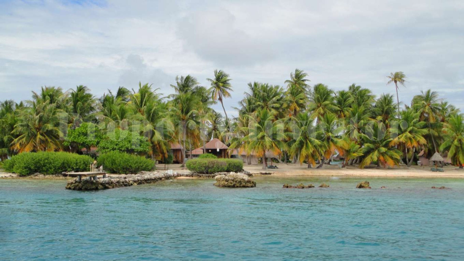 3.36 Hectare Private Boutique Island Retreat with 5 Bungalows in French Polynesia