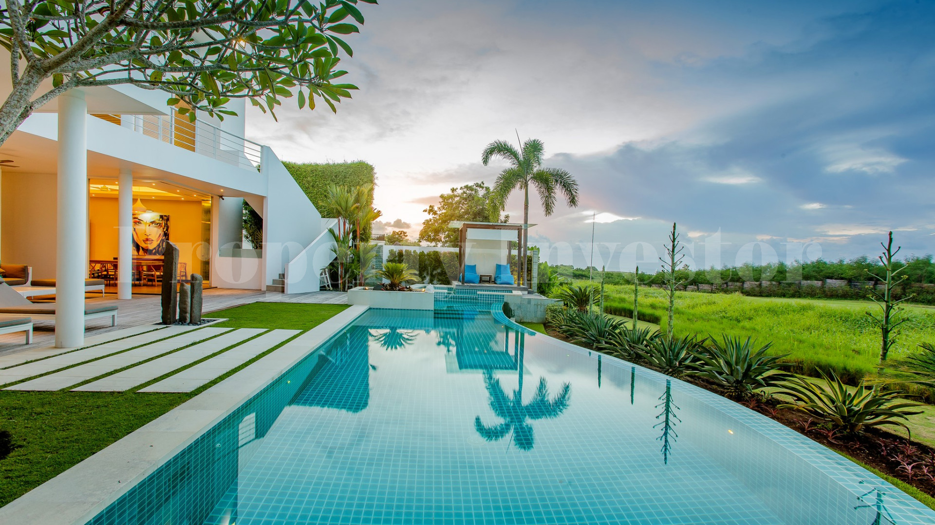 Magnificent 4 Bedroom Luxury Oceanview Villa in Private Gated Golf Community Near Dreamland Beach, Uluwatu, Bali
