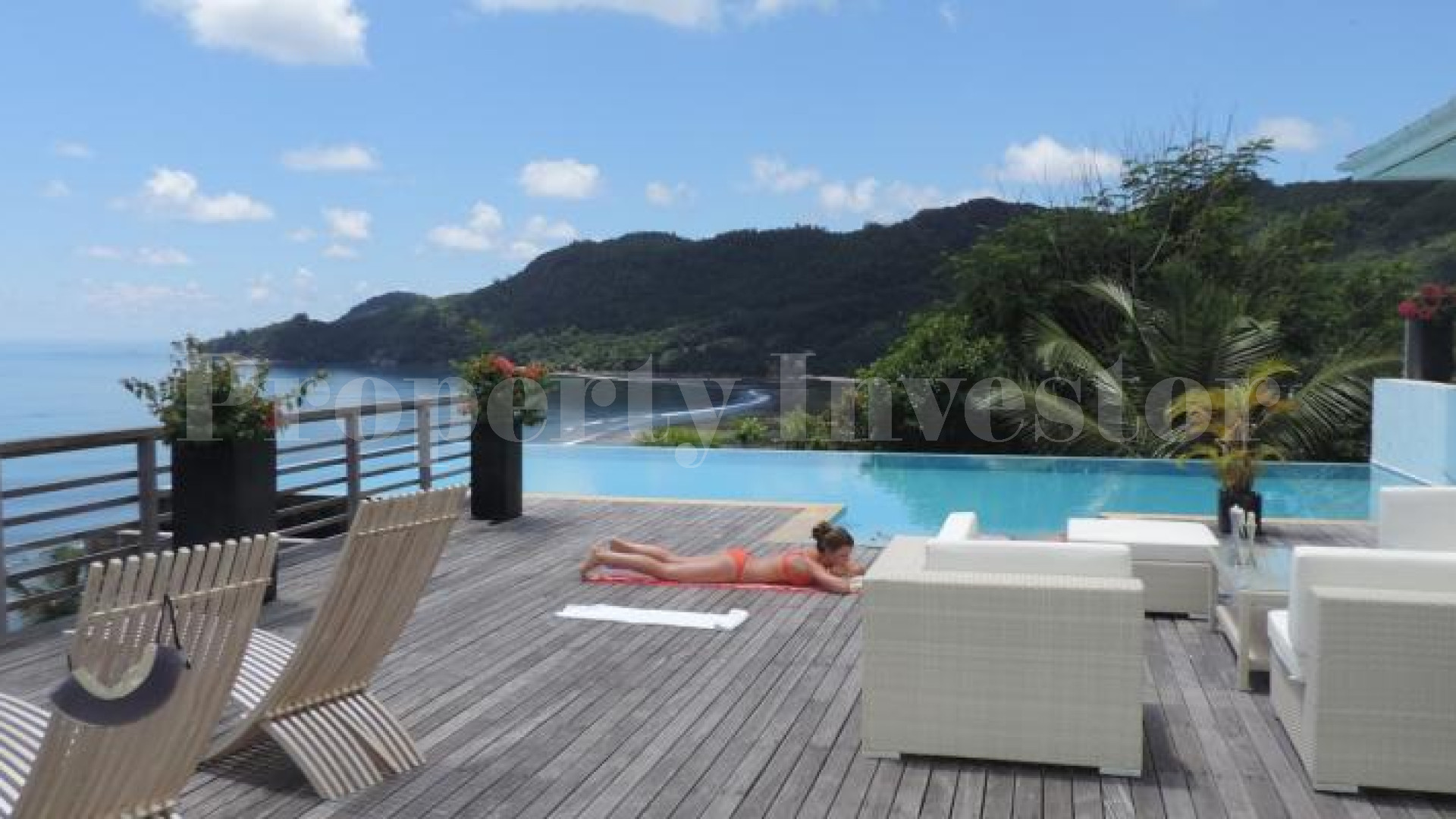 Fantastic 2 Bedroom Luxury Villa with Spectacular Panoramic Sea Views Overlooking Surfer's Beach, Seychelles